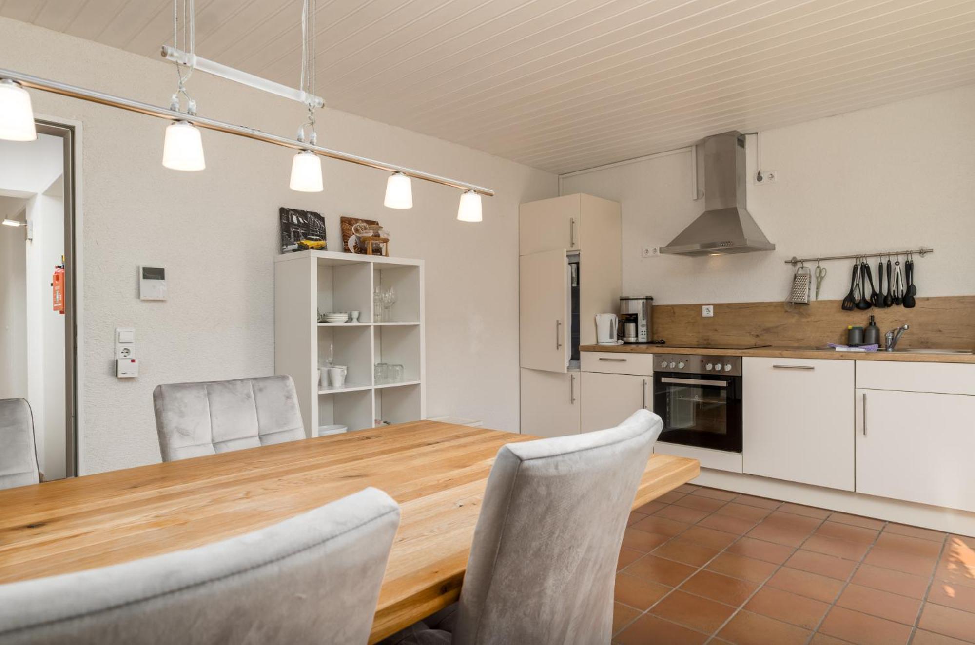 Riesling Appartement For 2 - 4 People - Billiards - Balcony With Mosel View - Parking - Wine Barrel Bar - Fully Equipped Kitchen - Netflix - Waiputv - 3 Km From Cochem Klotten Eksteriør billede