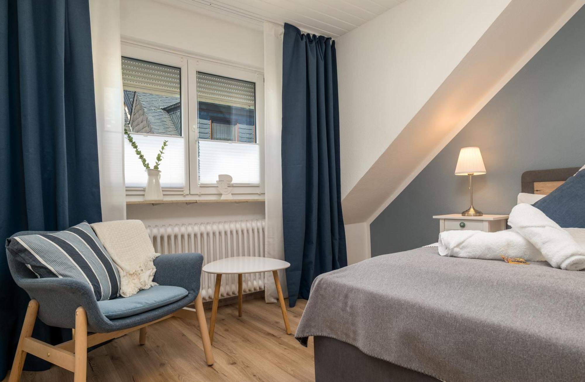 Riesling Appartement For 2 - 4 People - Billiards - Balcony With Mosel View - Parking - Wine Barrel Bar - Fully Equipped Kitchen - Netflix - Waiputv - 3 Km From Cochem Klotten Eksteriør billede