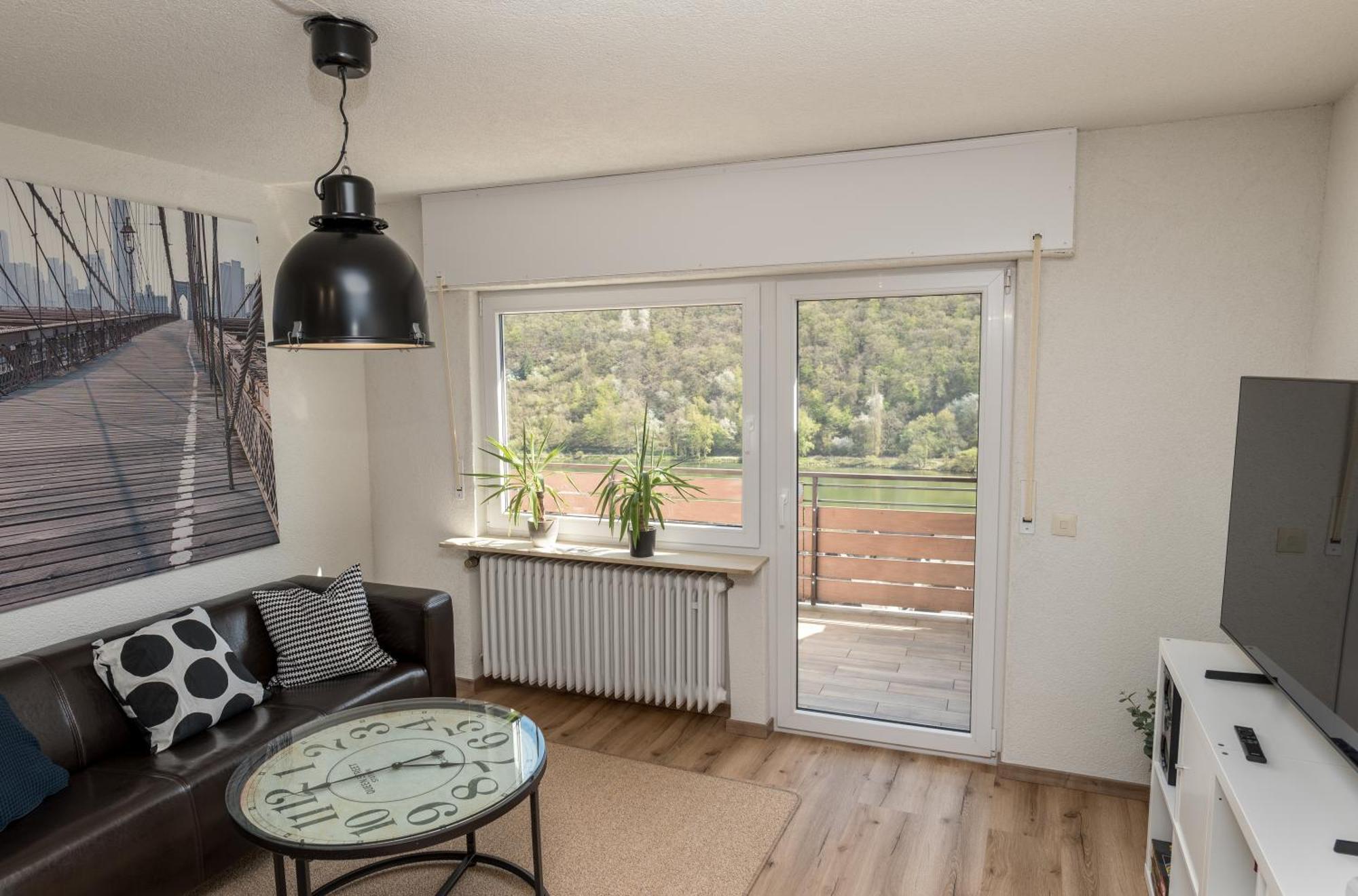 Riesling Appartement For 2 - 4 People - Billiards - Balcony With Mosel View - Parking - Wine Barrel Bar - Fully Equipped Kitchen - Netflix - Waiputv - 3 Km From Cochem Klotten Eksteriør billede